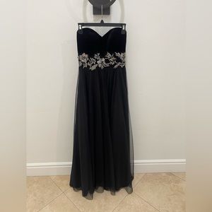 Strapless formal black dress